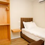 Szálloda Petite Maison Hermes Center 3*