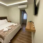 Szálloda Petite Maison Hermes Center