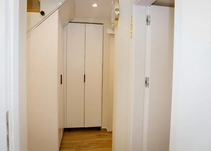 Petite Maison Hermes Center 티라나