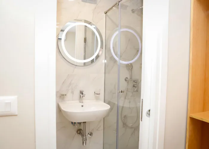 Petite Maison Hermes Center 호텔