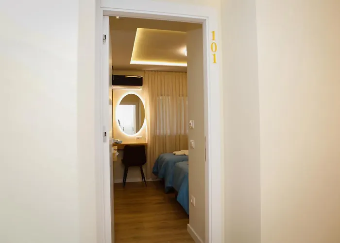 Petite Maison Hermes Center