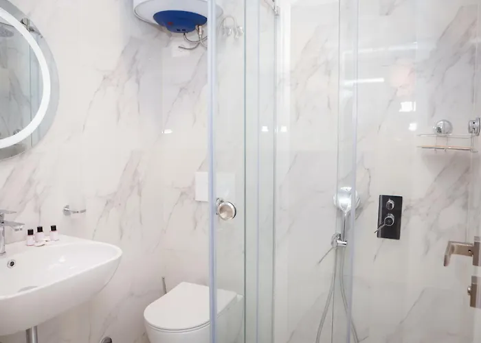 Petite Maison Hermes Center 호텔 3*