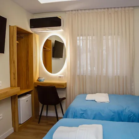 Petite Maison Hermes Center Отель 3*