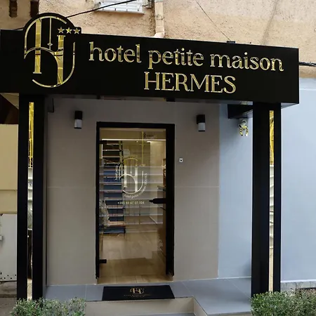 Petite Maison Hermes Center