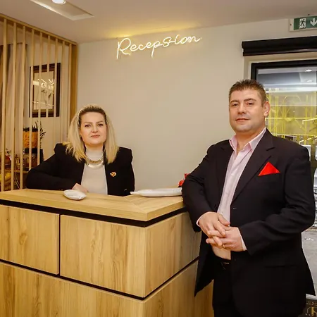 Hotel Petite Maison Hermes Tirana