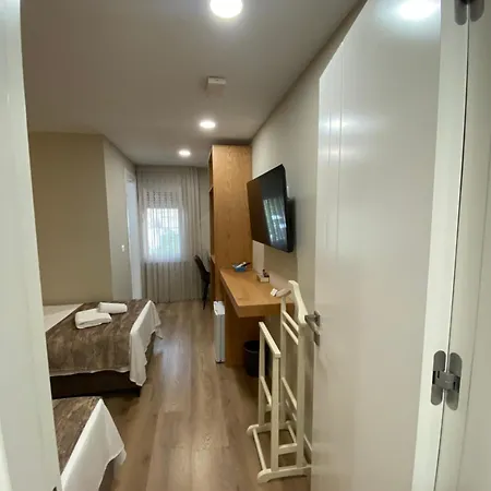 酒店 Petite Maison Hermes Center 3*