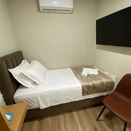 Petite Maison Hermes Center