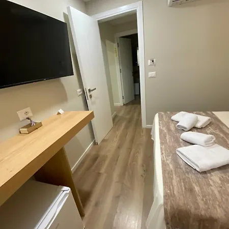 Petite Maison Hermes Center 3*