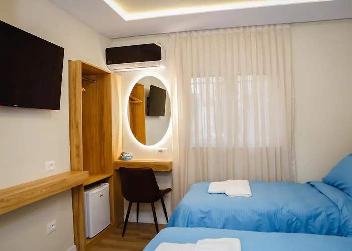 Petite Maison Hermes Center