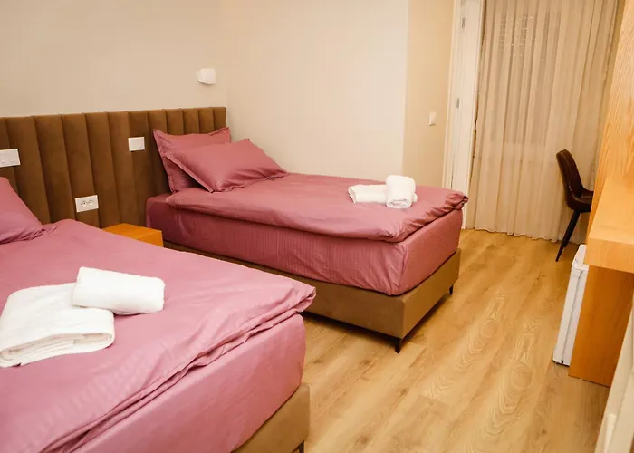 Petite Maison Hermes Center