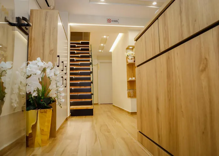 Petite Maison Hermes Center 3*