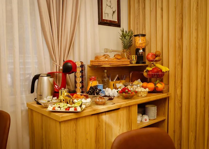 Petite Maison Hermes Center Hotel