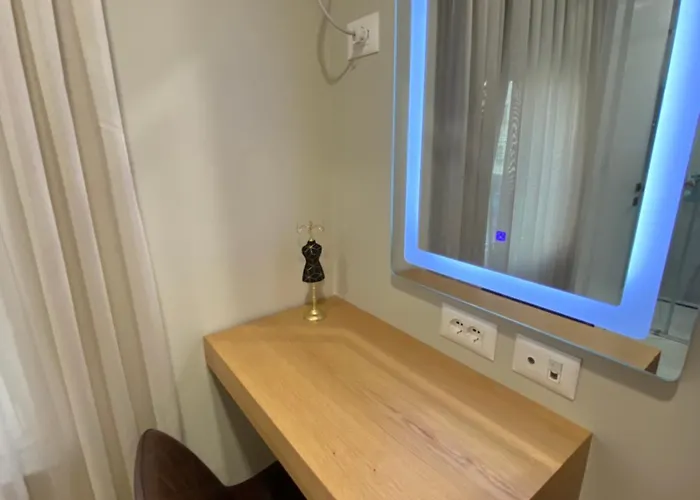 酒店 Petite Maison Hermes Center 3*