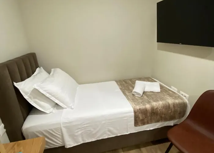 Petite Maison Hermes Center